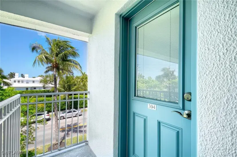 Picture of 1021 3Rd St S 304, Naples FL 34102