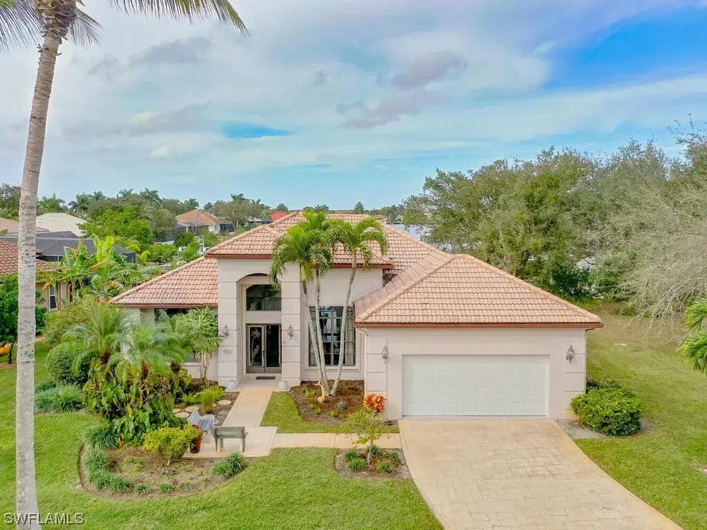 Picture of 171 Cays Dr, Naples, FL 34114