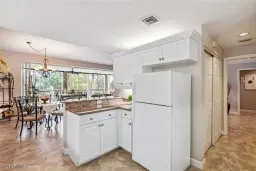 Picture of 770 Waterford Dr 202, Naples, FL 34113