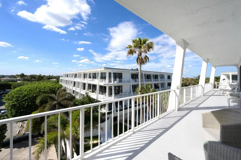 Picture of 2275 S Ocean Boulevard 304S, Palm Beach FL 33480