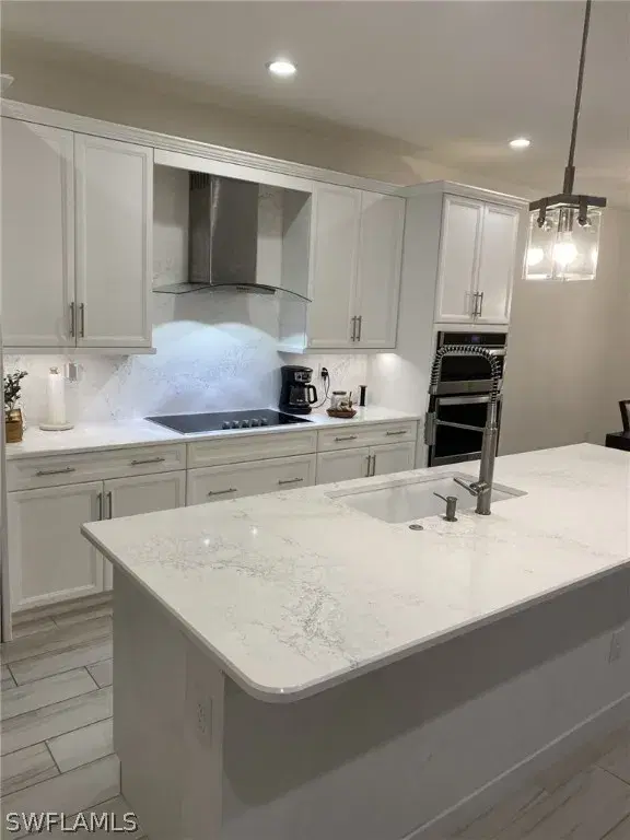 Picture of 12997 Pembroke Dr, Naples FL 34105