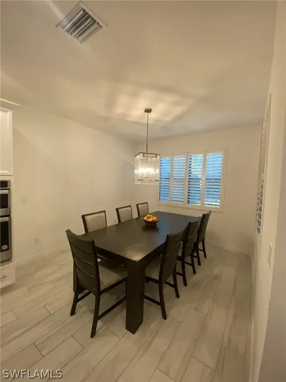 Picture of 12997 Pembroke Dr, Naples FL 34105