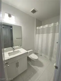 Picture of 12997 Pembroke Dr, Naples, FL 34105