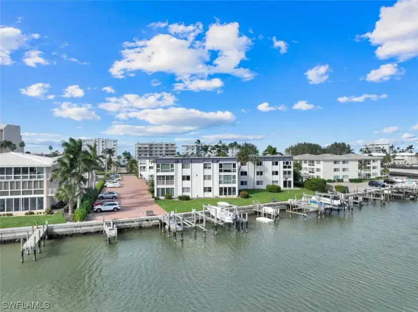 Picture of 1930 Gulf Shore Blvd N E202, Naples FL 34102