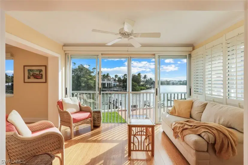 Picture of 1930 Gulf Shore Blvd N E202, Naples FL 34102
