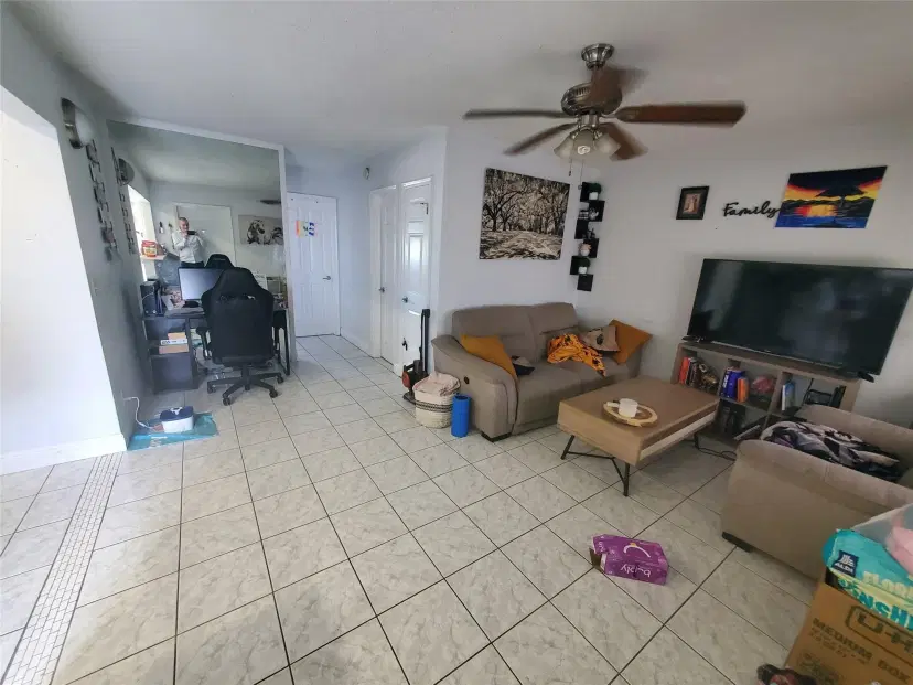 Picture of 1021 NE 24Th Ave 30, Pompano Beach FL 33062