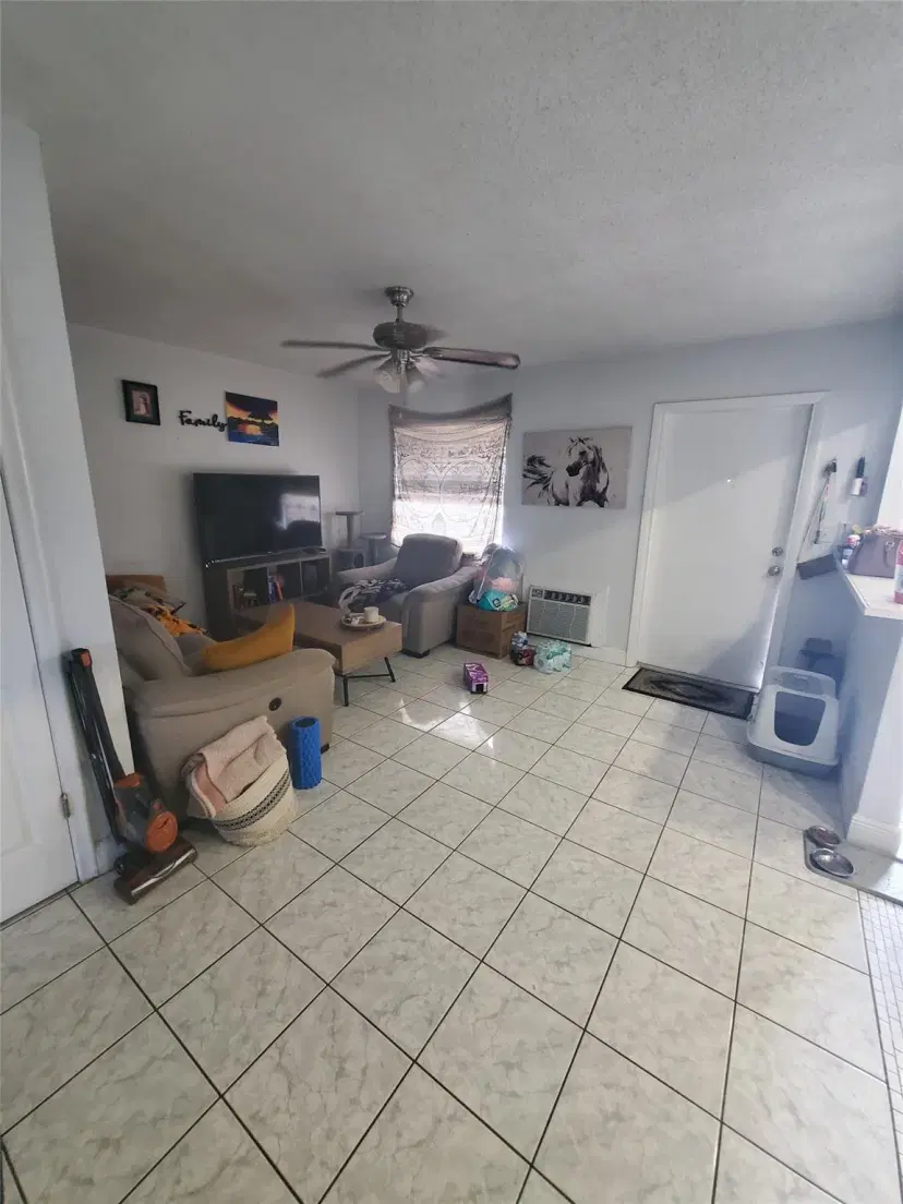 Picture of 1021 NE 24Th Ave 30, Pompano Beach FL 33062