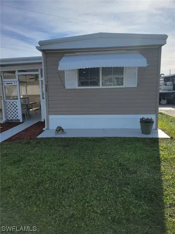 Picture of 20611 Basin Dr, Estero, FL 33928