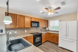 Picture of 6420 Castlewood Cir, Fort Myers, FL 33905