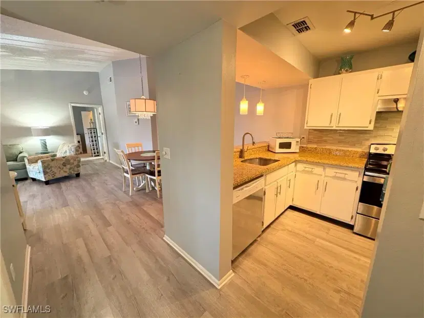 Picture of 14861 Summerlin Woods Dr 13, Fort Myers FL 33919