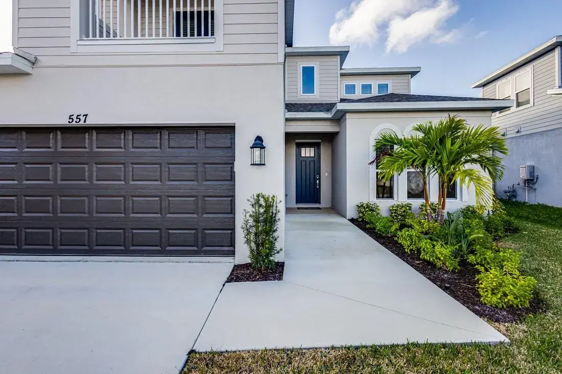 Picture of 557 SE Ranch Oak Circle, Port St Lucie, FL 34984