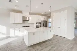 Picture of 557 SE Ranch Oak Circle, Port St Lucie, FL 34984
