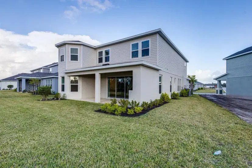 Picture of 557 SE Ranch Oak Circle, Port St Lucie FL 34984