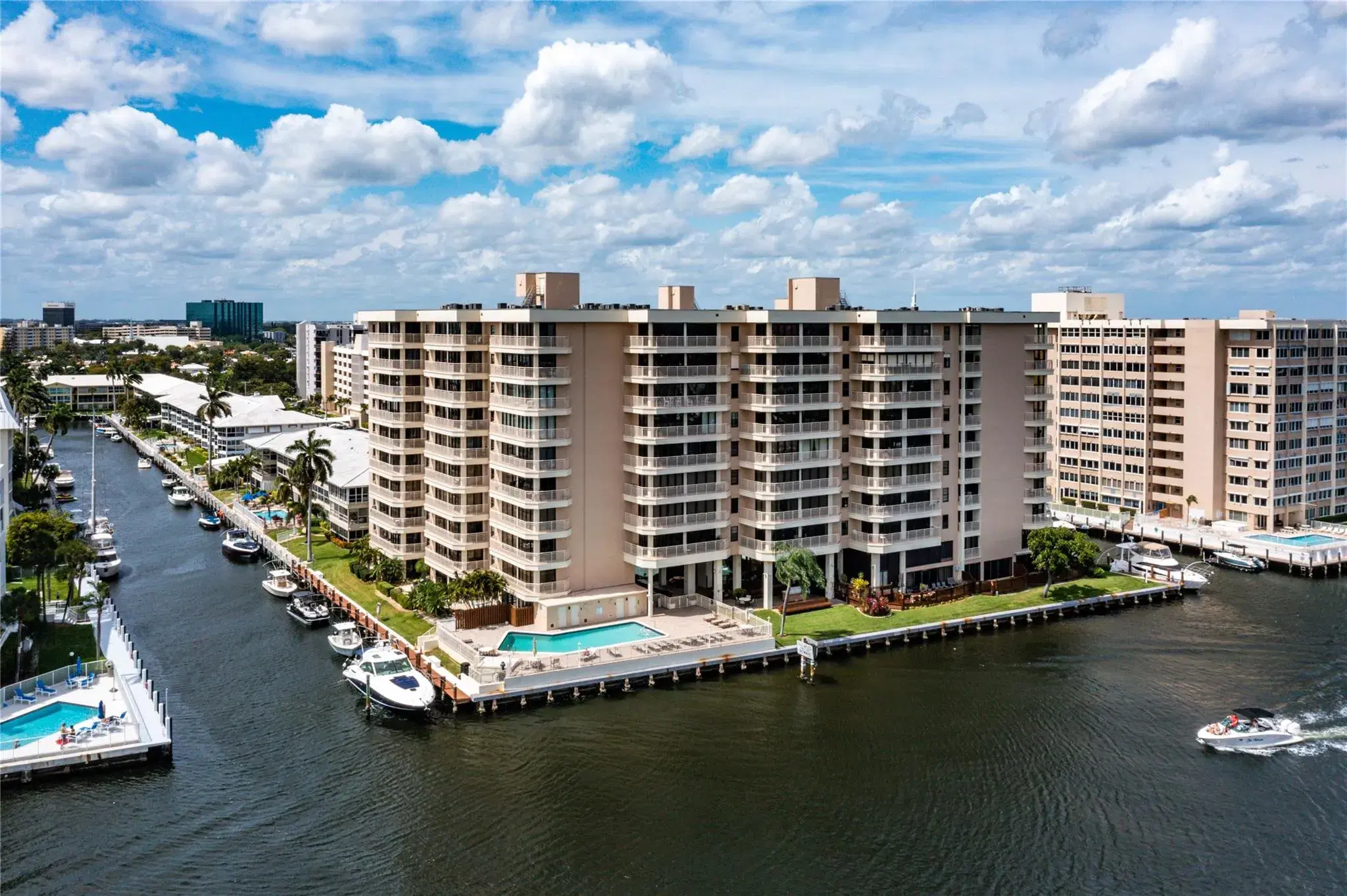 Picture of 3100 NE 48Th Street 305, Fort Lauderdale, FL 33308