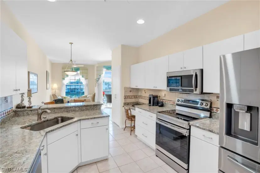 Picture of 2220 Arielle Dr 2008, Naples FL 34109