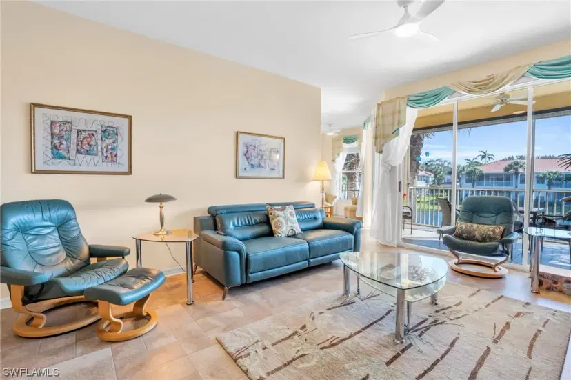 Picture of 2220 Arielle Dr 2008, Naples FL 34109