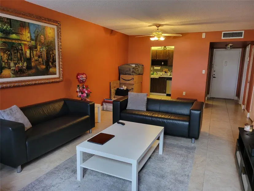 Picture of 1400 Saint Charles Pl 211, Pembroke Pines FL 33026