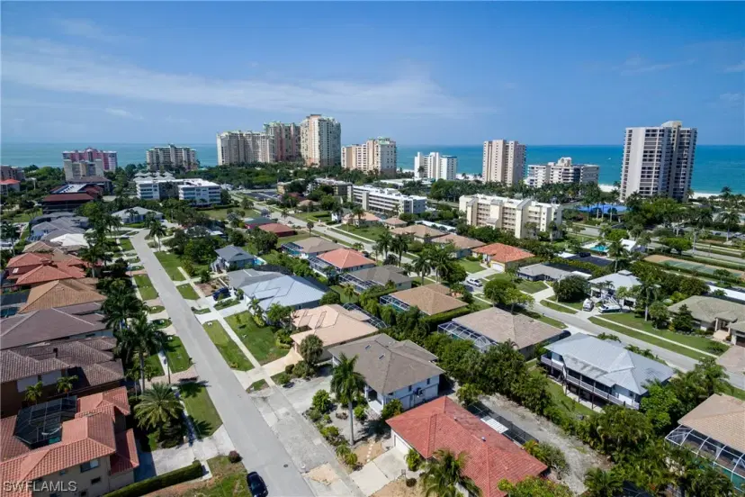Picture of 832 Swan Dr, Marco Island FL 34145