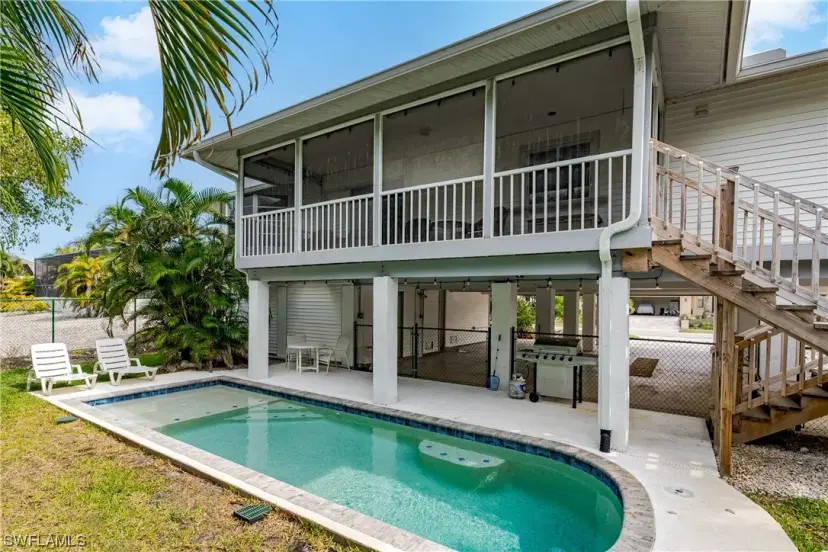 Picture of 832 Swan Dr, Marco Island FL 34145