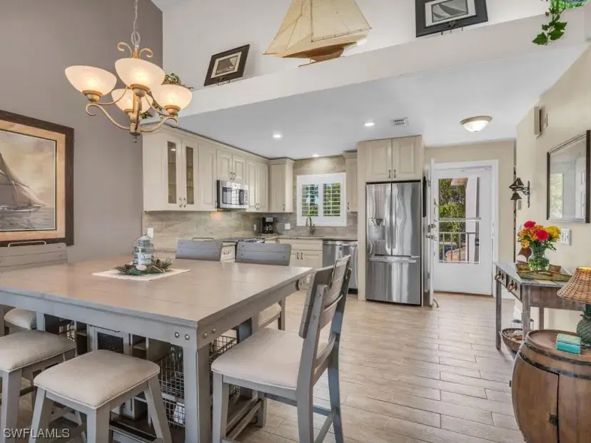 Picture of 333 Sunrise Cay 8-9, Naples FL 34114