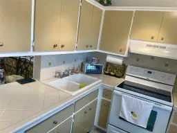 Picture of 2800 NW 47Th Ter 304B, Lauderdale Lakes, FL 33313