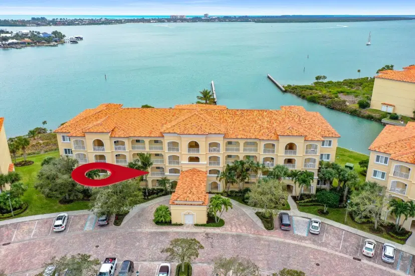 Picture of 4 Harbour Isle Drive E 203, Fort Pierce FL 34949