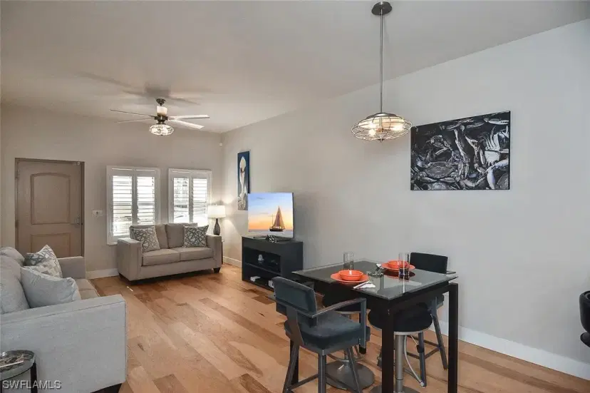 Picture of 2110 W 1St St 101, Fort Myers FL 33901