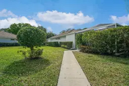 Picture of 9102 Chapman Oak Court, Palm Beach Gardens, FL 33410