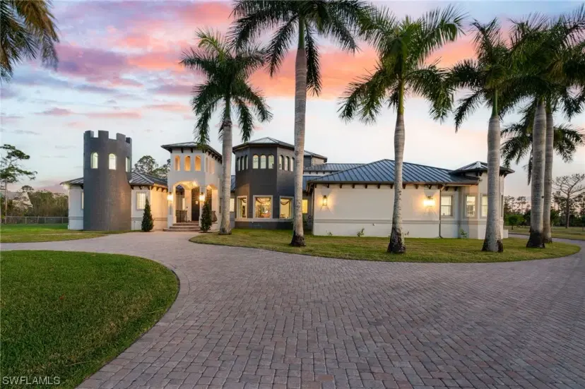 Picture of 18528 Baseleg Ave, North Fort Myers FL 33917