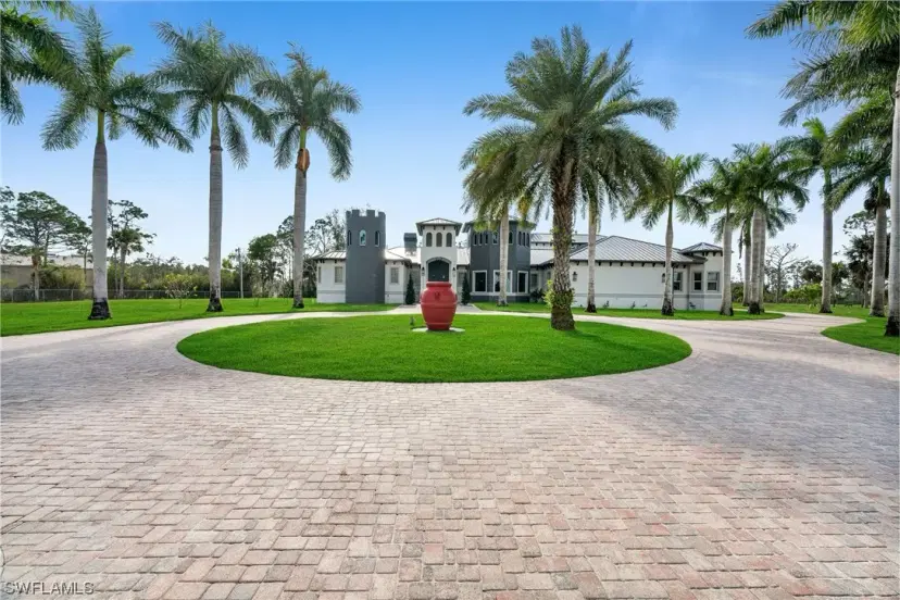 Picture of 18528 Baseleg Ave, North Fort Myers FL 33917