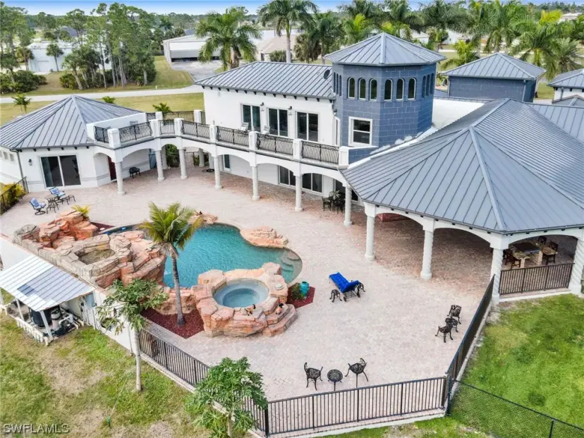 Picture of 18528 Baseleg Ave, North Fort Myers FL 33917