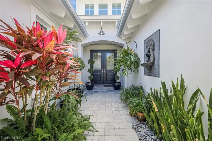 Picture of 5090 Andros Dr, Naples FL 34113