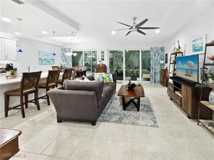 Picture of 2343 Sheen Ln 402, Naples FL 34120