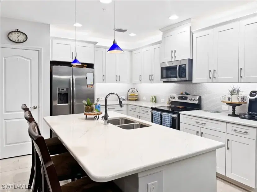 Picture of 2343 Sheen Ln 402, Naples FL 34120