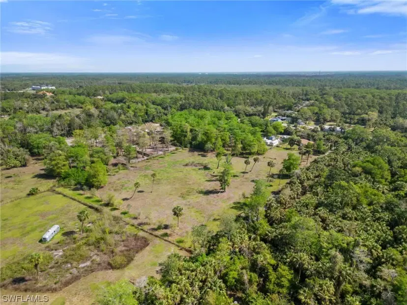 Picture of 921 Cypress Dr, Naples FL 34120