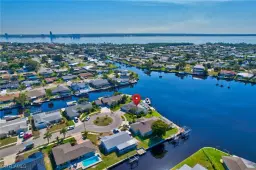 Picture of 4530 W Coral Cir, North Fort Myers, FL 33903