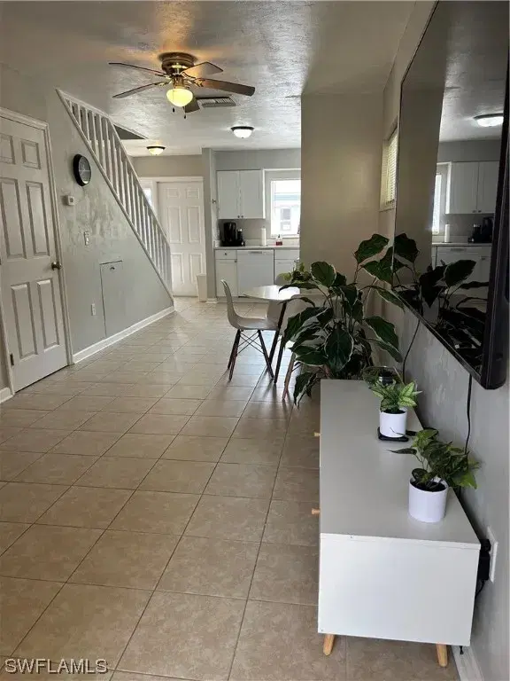 Picture of 13437 Heald Ln 8A, Fort Myers FL 33908