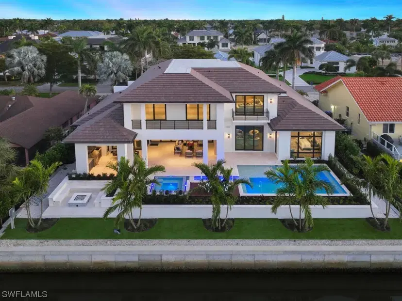 Picture of 595 16Th Ave S, Naples FL 34102