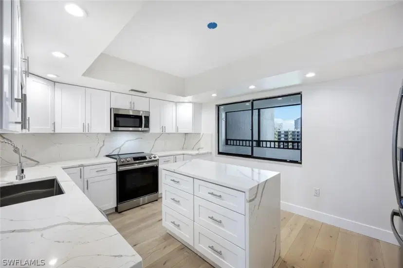 Picture of 1920 Virginia Ave 1502, Fort Myers FL 33901