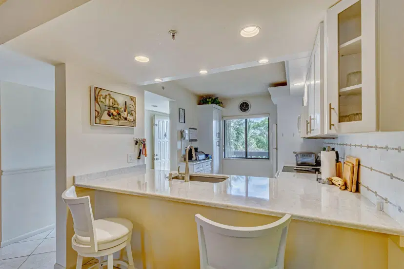 Picture of 901 Seafarer Circle 302, Jupiter FL 33477