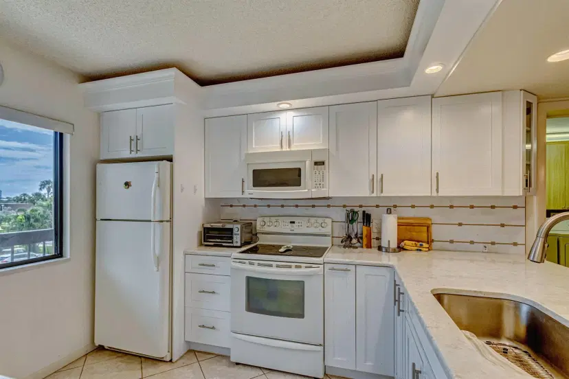 Picture of 901 Seafarer Circle 302, Jupiter FL 33477