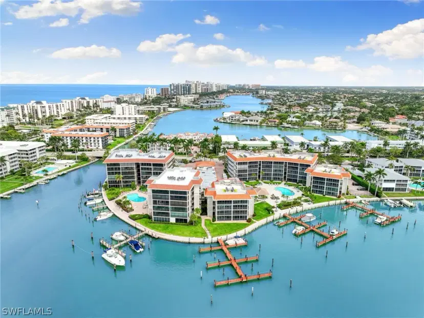 Picture of 222 Harbour Dr 116, Naples FL 34103