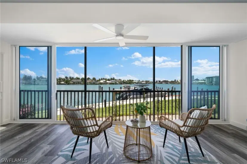 Picture of 222 Harbour Dr 116, Naples FL 34103