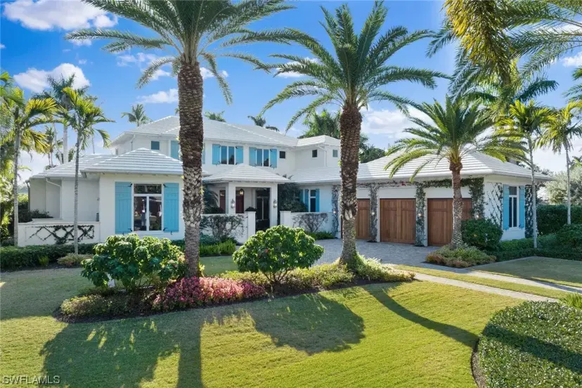 Picture of 575 Palm Cir E, Naples FL 34102