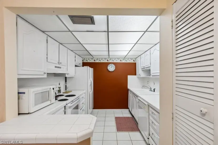 Picture of 65 Fairbanks Ct, Fort Myers FL 33919
