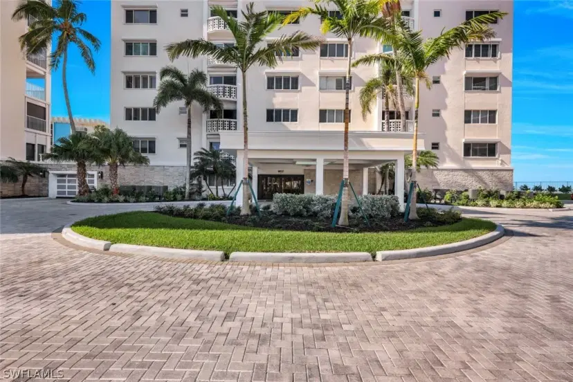 Picture of 3401 Gulf Shore Blvd N 203, Naples FL 34103