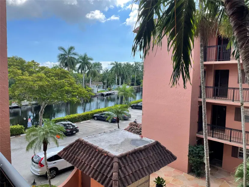 Picture of 630 Tennis Club Dr 307, Fort Lauderdale FL 33311