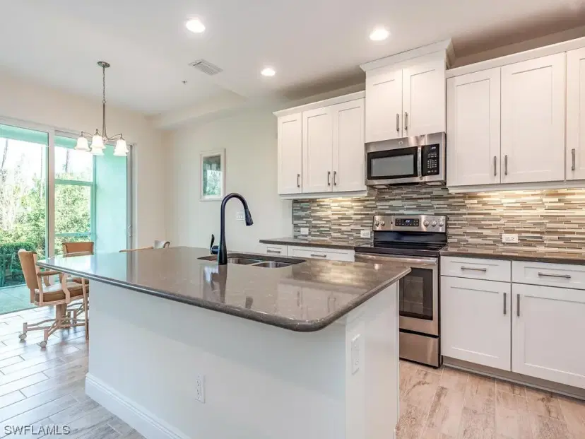 Picture of 6981 Avalon Cir 1203, Naples FL 34112