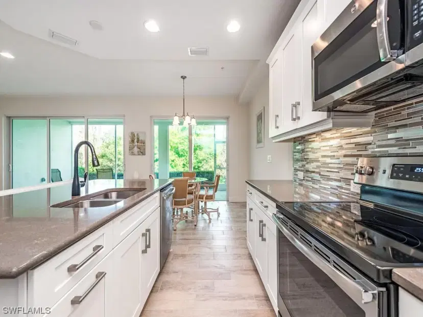 Picture of 6981 Avalon Cir 1203, Naples FL 34112