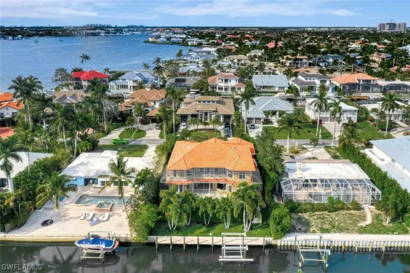 Picture of 1835 Kingfish Rd, Naples FL 34102